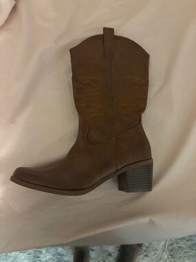Women's Brown Western Block Heel Boot